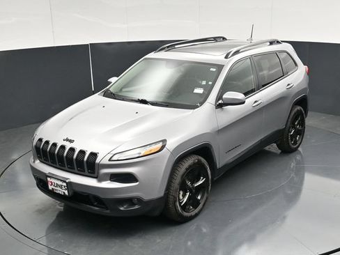 Used 2017 Jeep Cherokee High Altitude AWD/4WD image 48