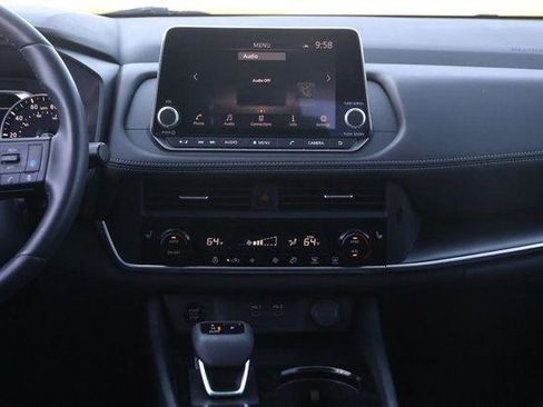Used 2024 Nissan Rogue SV w/ SV Premium Package FWD image 24