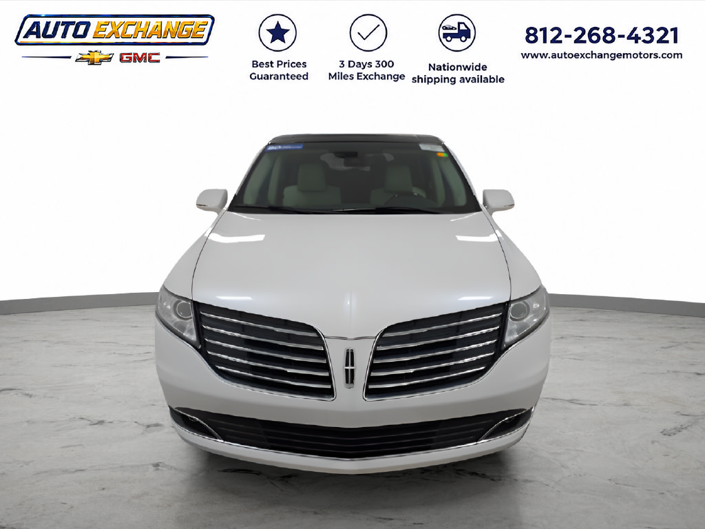 Used 2018 Lincoln MKT AWD image 14