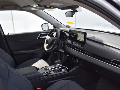 Used 2026 Mitsubishi Outlander SE AWD/4WD image 10