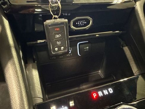 New 2026 Jeep Grand Cherokee L Limited w/ Limited Altitude Package AWD/4WD image 27