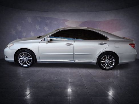 Used 2011 Lexus ES 350 FWD image 2