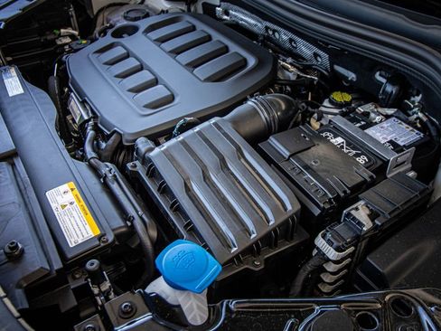 New 2026 Volkswagen Tiguan SE R-Line FWD image 12