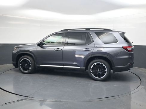 New 2026 Honda Pilot Touring image 7