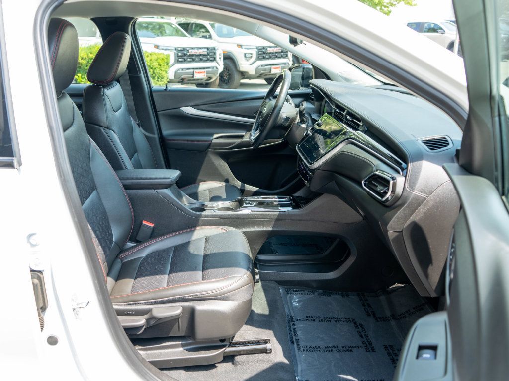 Certified 2023 Chevrolet Bolt EUV Premier w/ Redline Edition FWD image 11