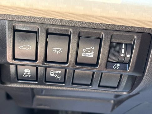 Used 2020 Subaru Ascent Premium w/ Convenience Package AWD/4WD image 13