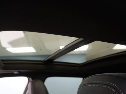 New 2026 Chevrolet Equinox EV LT FWD image 3