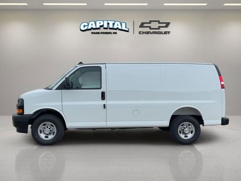 New 2025 Chevrolet Express 2500 Work Van image 2