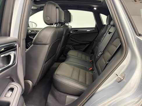 Used 2025 Porsche Macan image 14