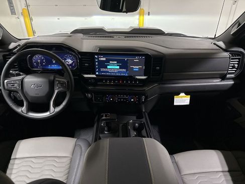 New 2026 Chevrolet Silverado 1500 ZR2 image 10