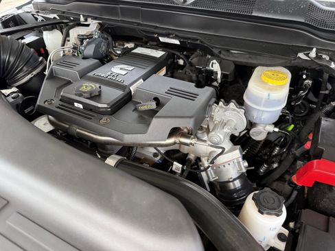 Used 2024 RAM 2500 Laramie image 33