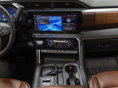 Used 2024 GMC Sierra 2500 Denali Ultimate AWD/4WD image 40