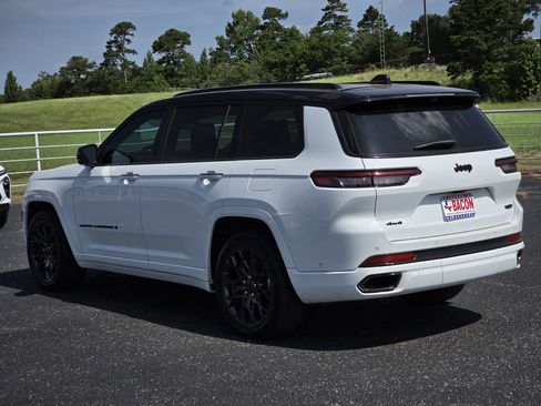 Used 2025 Jeep Grand Cherokee L Summit AWD/4WD image 4