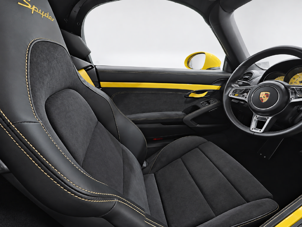 Certified 2021 Porsche 718 Boxster Spyder RWD image 9