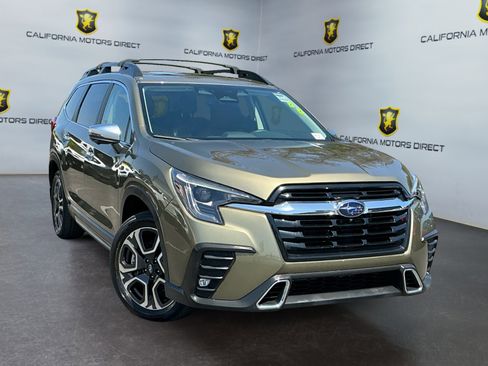 Used 2023 Subaru Ascent Touring AWD/4WD image 3