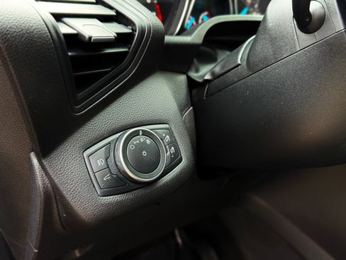 Used 2018 Ford Escape SE image 29