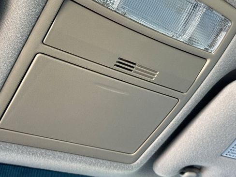 Used 2011 Toyota Camry LE image 22