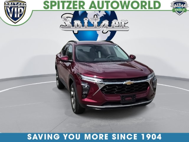Used 2025 Chevrolet Trax LT FWD image 4