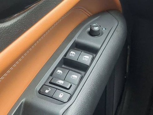 Certified 2025 Jeep Compass Limited AWD/4WD image 27