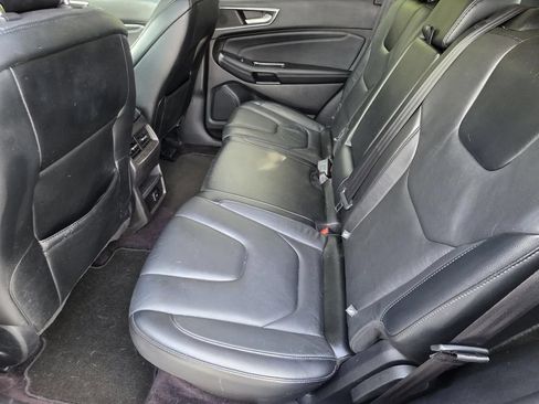 Used 2016 Ford Edge Titanium FWD image 9