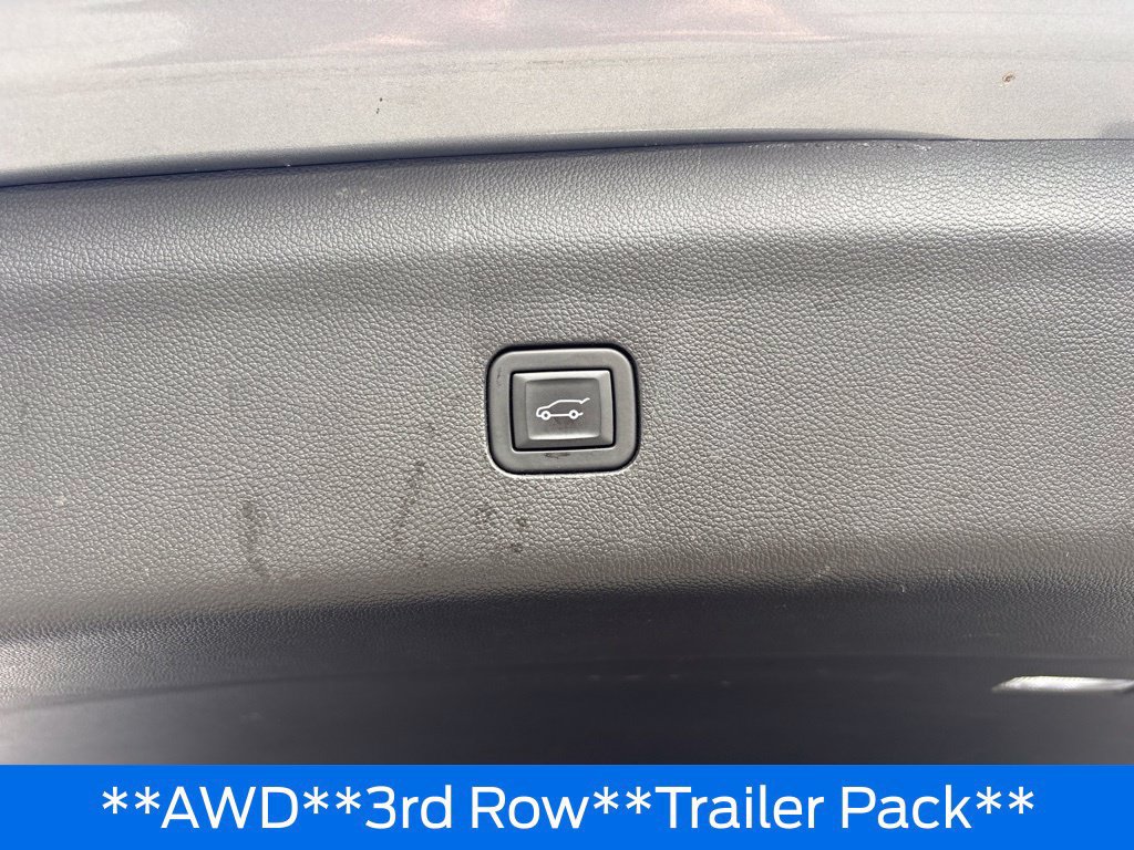 Used 2023 Buick Enclave Premium AWD/4WD image 37