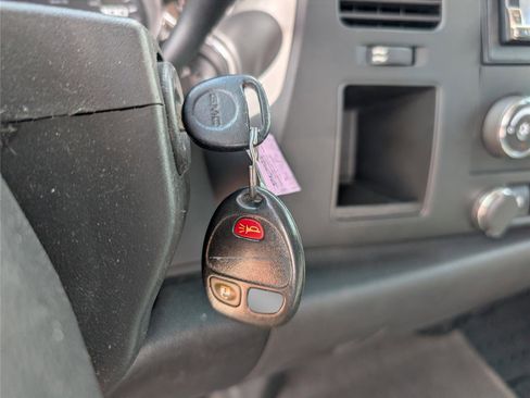 Used 2009 GMC Sierra 1500 SLE w/ Regional Value Package image 18