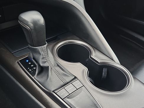 Used 2023 Toyota Camry SE image 24