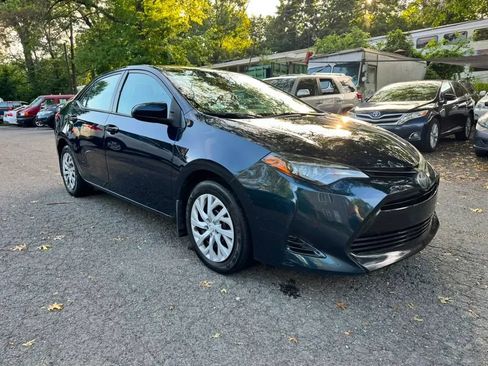 Used 2019 Toyota Corolla LE FWD image 3