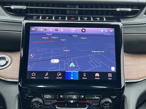 Used 2025 Jeep Grand Cherokee Summit image 7