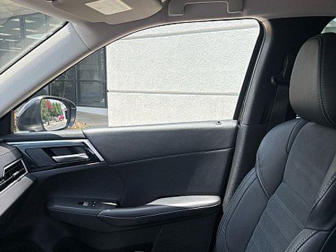 Used 2023 Mitsubishi Outlander SE AWD/4WD image 7