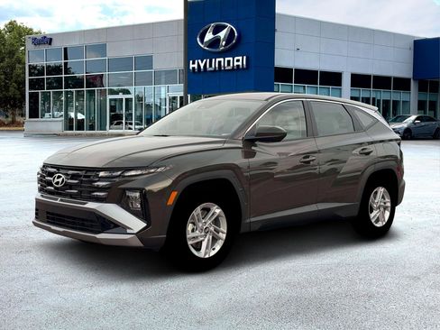 New 2026 Hyundai Tucson SE FWD image 2