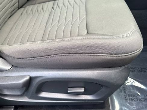 Used 2021 Ford Explorer XLT AWD/4WD image 24