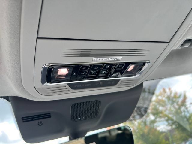 New 2027 Lincoln Navigator L Black Label AWD/4WD image 28