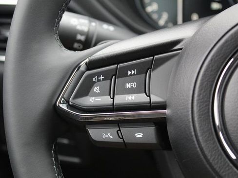 New 2025 MAZDA CX-5 Signature image 17