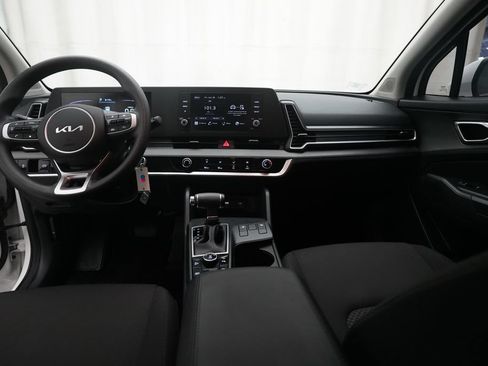 Used 2023 Kia Sportage LX AWD/4WD image 5