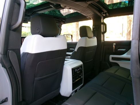 Used 2024 GMC Hummer EV 2X AWD/4WD image 33