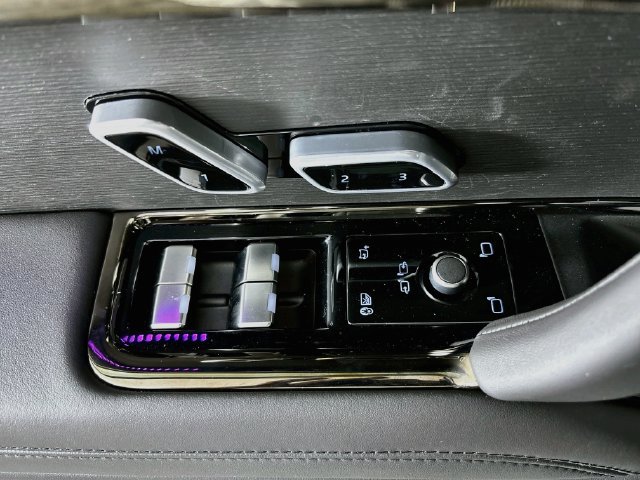 New 2027 Land Rover Range Rover Sport Dynamic SE AWD/4WD image 19