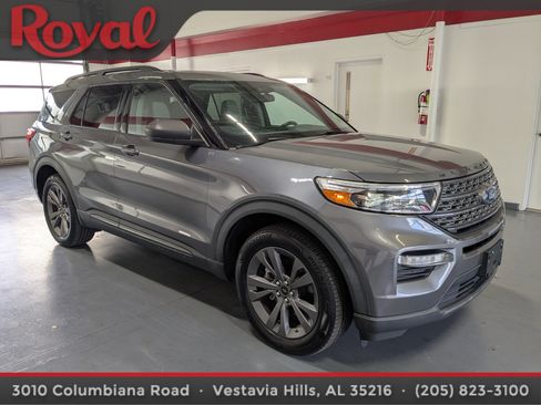 Used 2021 Ford Explorer XLT w/ Equipment Group 202A image 5