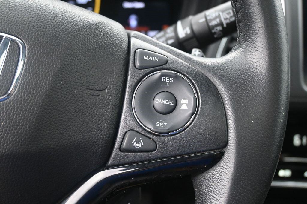 Used 2020 Honda HR-V Touring image 22