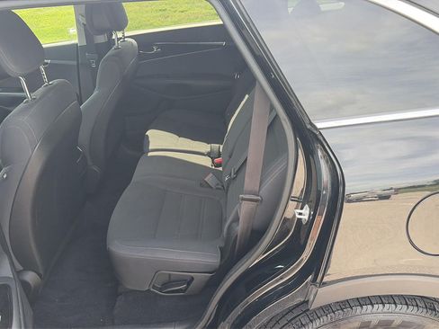 Used 2016 Kia Sorento L FWD image 13