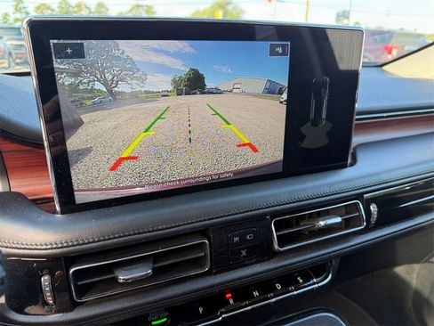 Used 2022 Lincoln Nautilus Reserve image 18