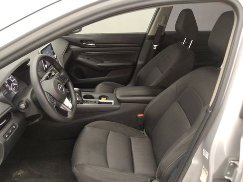 Used 2020 Nissan Altima 2.5 S FWD image 17