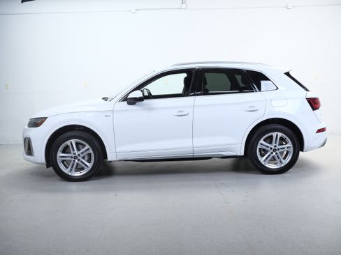 Used 2023 Audi Q5 e Premium w/ Convenience Package AWD/4WD image 10