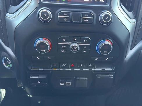 Used 2019 Chevrolet Silverado 1500 LT w/ Texas Edition AWD/4WD image 25