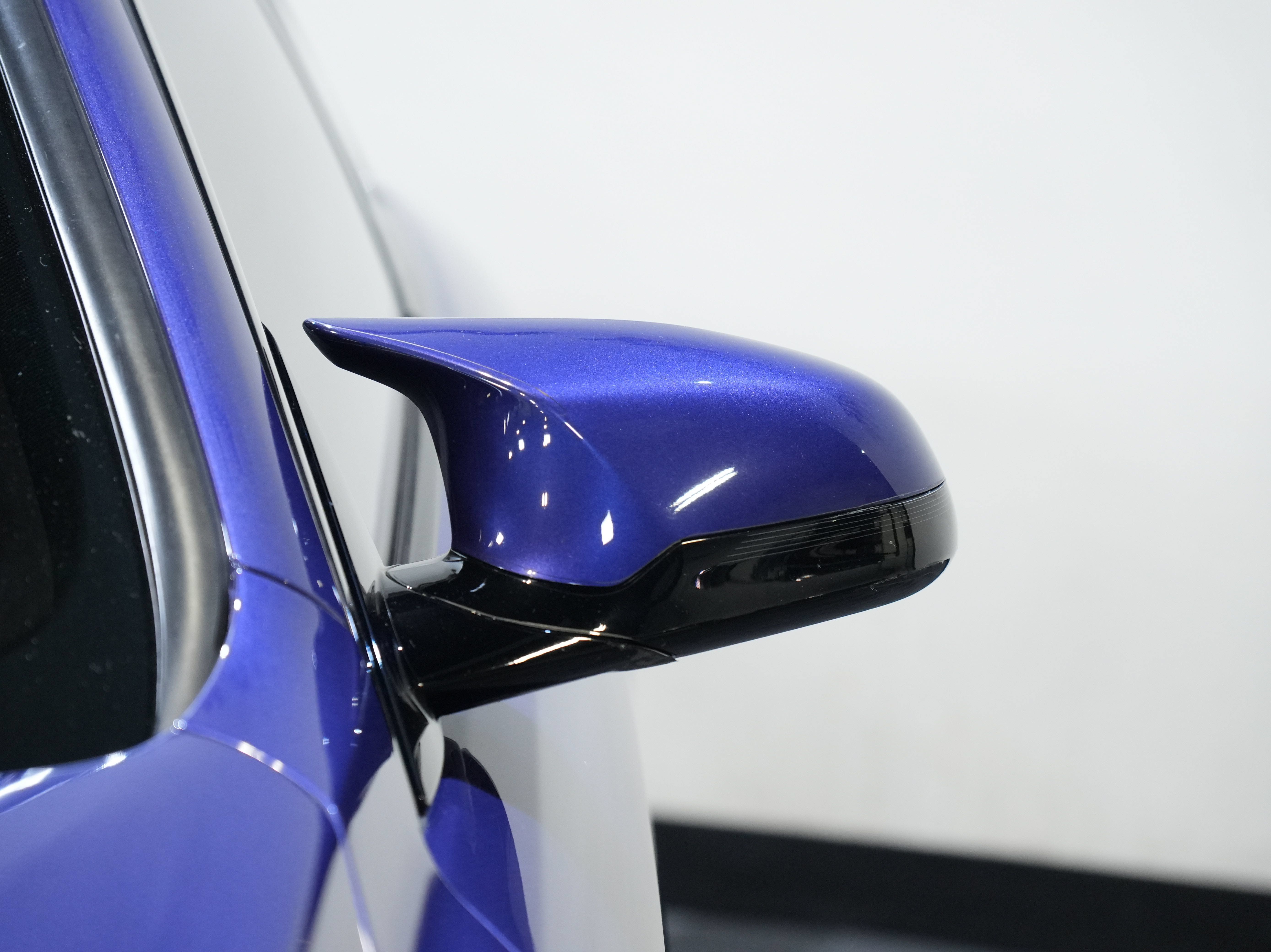 Used 2020 BMW M4 Coupe w/ Competition Package RWD image 11