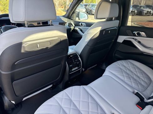 New 2026 BMW X7 xDrive40i image 13