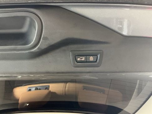 Certified 2023 BMW X7 xDrive40i w/ Premium Package image 32