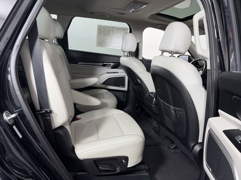Used 2021 Kia Telluride S image 41