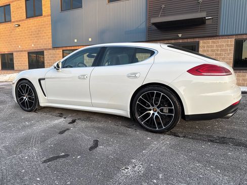 Used 2015 Porsche Panamera 4S image 28