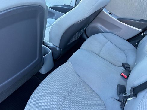 Used 2013 Hyundai Accent GLS image 12
